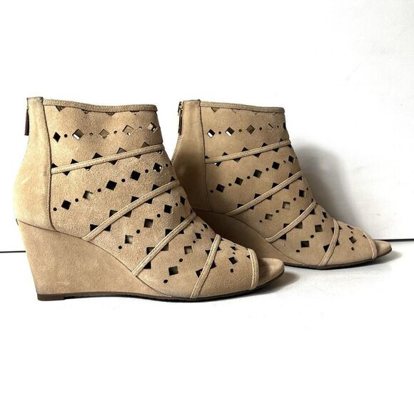 Michael Kors Women's 9.5 M Beige Wedge Suede Wrap Cutout Back Zip Peep Toe Heels - Picture 4 of 10